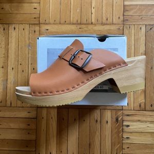 No.6 Riley Open Toe Clog on Mid Heel in Caramel